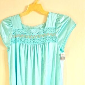 Vanity Fair Vintage Nightgown